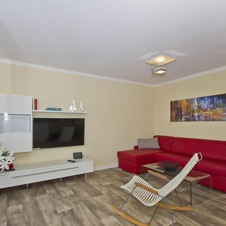 Apartment Meeresblick Fewo: Seaside Balcony With Ahoi Access Goehren (Ruegen)