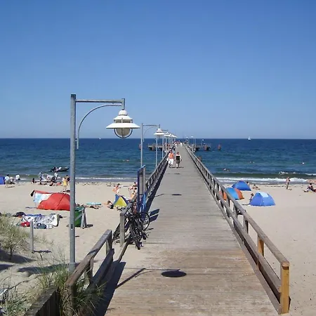 Meeresblick Fewo: Seaside Balcony With Ahoi Access Goehren (Ruegen)