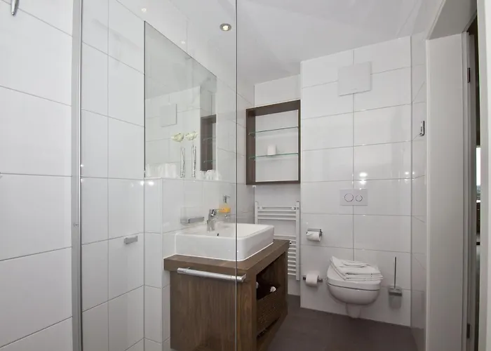Meeresblickresidenzen Ferienwohnung Nr 65 Mit Sauna- Und Schwimmbadnutzung Im Ahoi Sellin غورين
